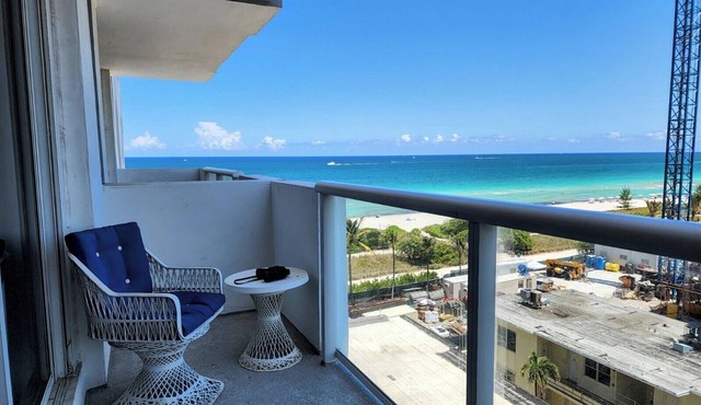 Oceanfront Luxury 2/2 With Views, Free Valet, Pool, Dogs Ok