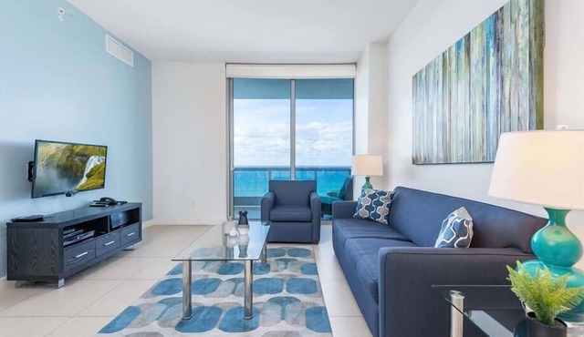 Oceanfront Luxury Getaway | Outdoor Pools & Parking | South Florida