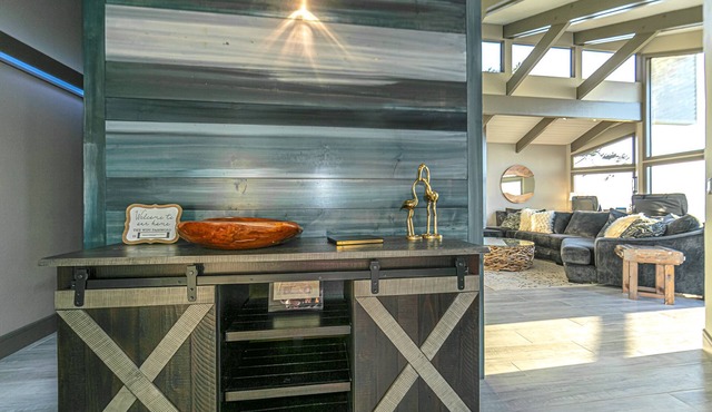 Oceanfront Luxury & Views, Private Beach Access, Fire Pit, 4BR/3BA, Sleeps 10