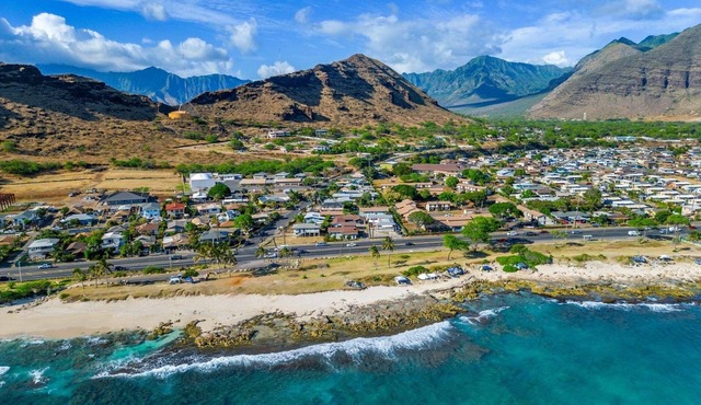 Oceanfront Maili Beach Living