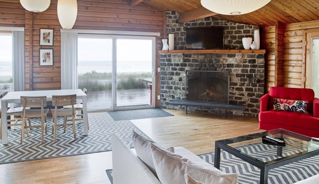 Oceanfront Modern Cabin