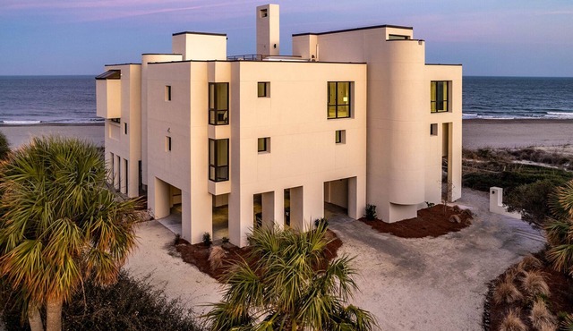 Oceanfront modern dream home