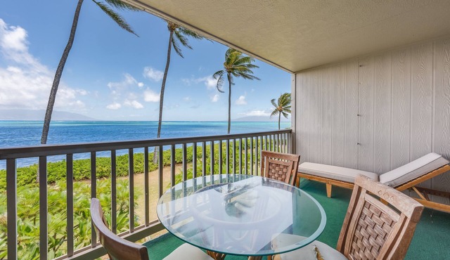 Oceanfront Moloka‘i Retreat | Wavecrest 2nd Floor