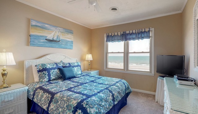 Oceanfront ocean view condo with private W/D & central AC - walk to everything