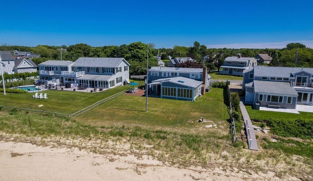 Oceanfront on Sunset Lane - Clean & Spacious with Central AC!