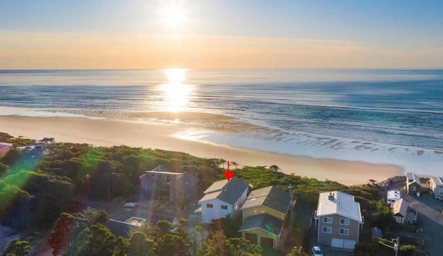 Oceanfront, Panoramic Views, Firepit, Dog Kennel, Outdoor Oasis