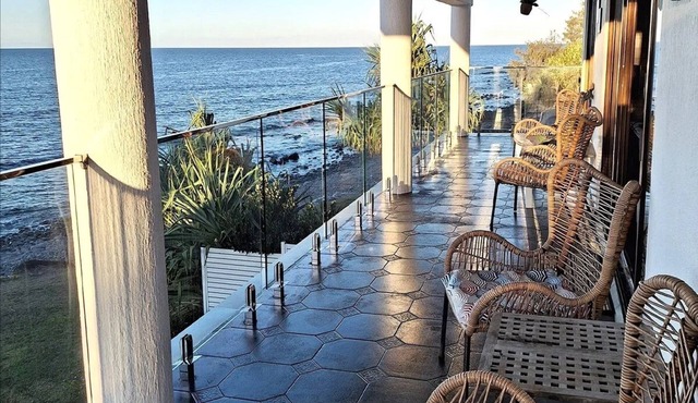 Oceanfront Paradise - Your Ultimate Getaway