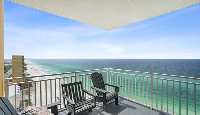 OCEANFRONT PENTHOUSE w/beach service! CORNER UNIT 1950 sf of paradise SLEEPS 12