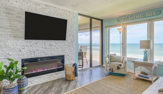 OCEANFRONT, Pool, Elevator, SPECTACULAR SUNRISE over Ocean & Intracoastal! $300 in Free Tickets!