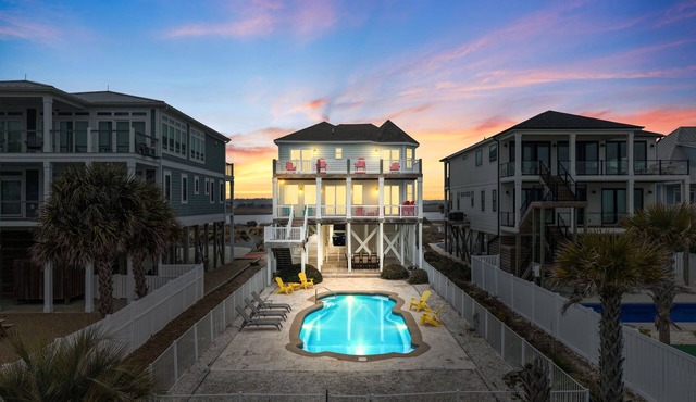 Oceanfront, Pool, Elevator, Pet & Event Friendly!