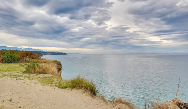 Oceanfront Port Angeles Home w/Mountain View!