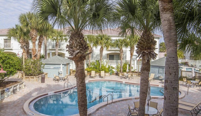 Oceanfront Resort ~ 3 Pools ~ Excellent Location