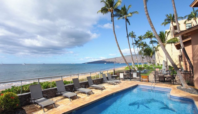 OCEANFRONT RESORT - Whale Season! Kihei Sands Beachfront Condos -B13