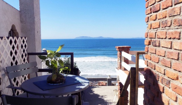 Oceanfront Spacious condo with private beach access