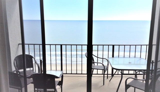 Oceanfront Spacious View the Sunrise Family Friendly & Quiet Building