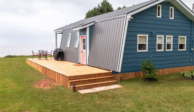 Oceanfront Stay on PEI’s South Shore