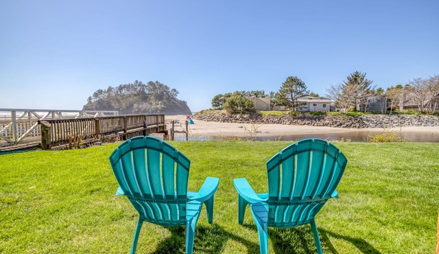 Oceanfront Studio Condo in Neskowin Resort