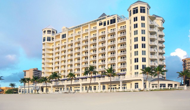 OCEANFRONT Two Bed Suite! Located Directly On The Sand! Beautiful Resort!
