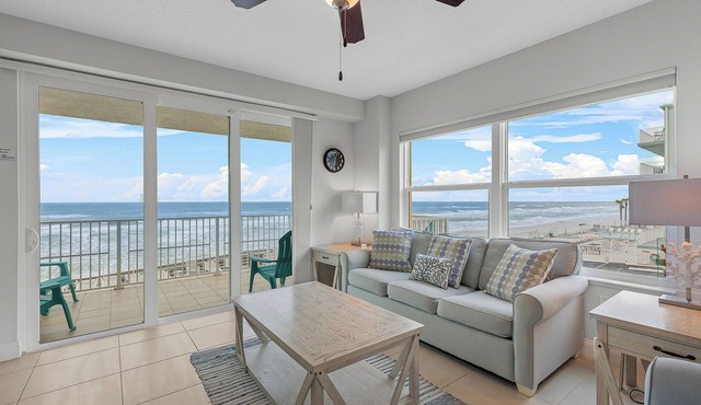 🌊Oceanfront 4BR-Breathtaking Ocean Views-Great Amenities-Daytona Aruba 206-🌊