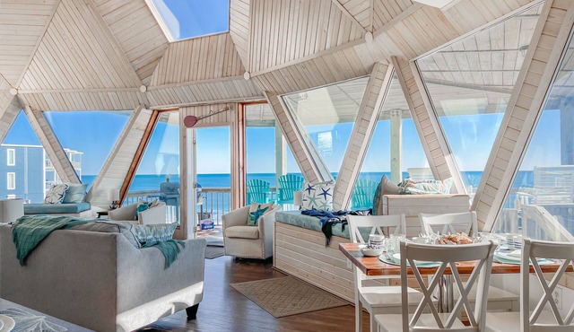 Oceanfront Seaside Stargazer+Hot Tub+Pets OK+Infinity Table+Beach Gear+4 Kings