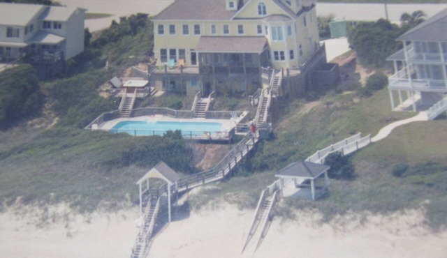 OCEANFRONT VICTORIAN MANSION HUGE 20' X 40' POOL/HOT TUB, PET FRIENDLY