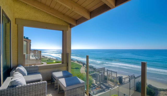 Oceanfront Views, Heated Pool, Hot Tubs, BBQ