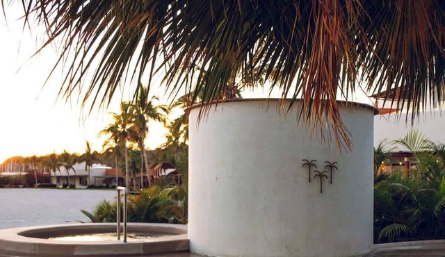 Oceanfront Villa Nautilus with Beach Club Access