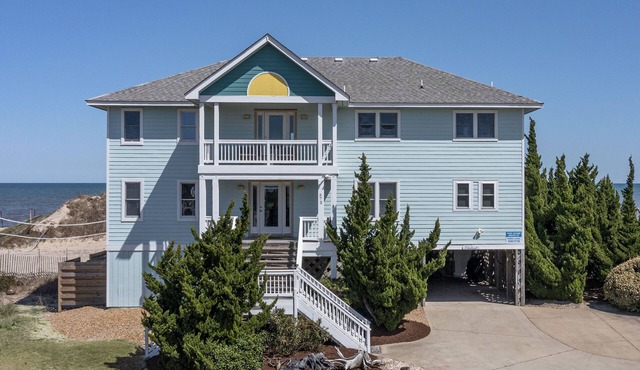 Oceanfront w Elevator, 6 Bedrooms & Private Walkway, Custom Pool, VIEWS