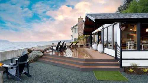 Oceanfront w Game Room Fire Pit Panoramic Views Angels Landing by AvantStay