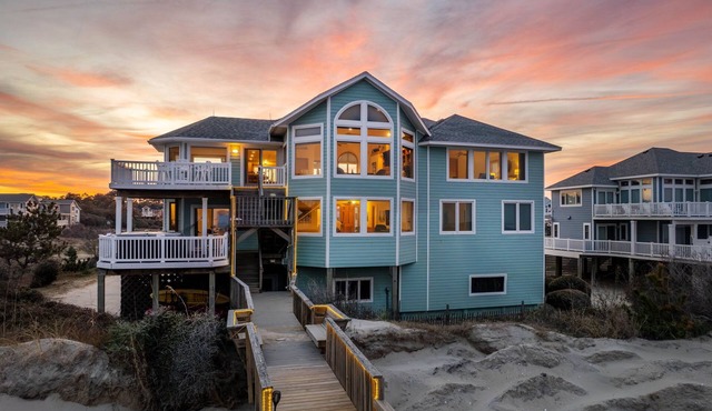Oceanfront w Pool and Spas, GameRm, Dune Walkover