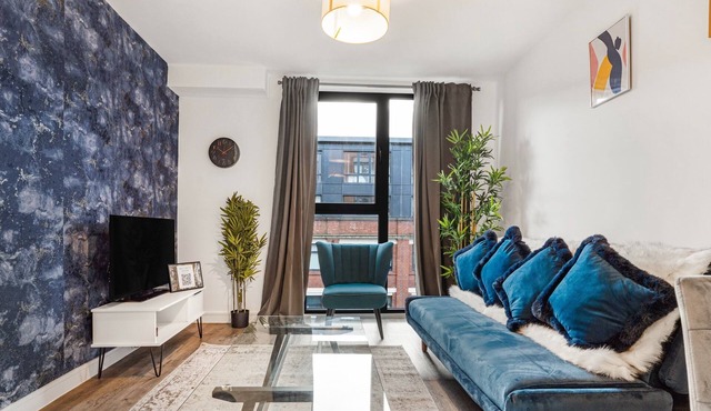 Oceanic Bliss Sleeps 7 with Netflix