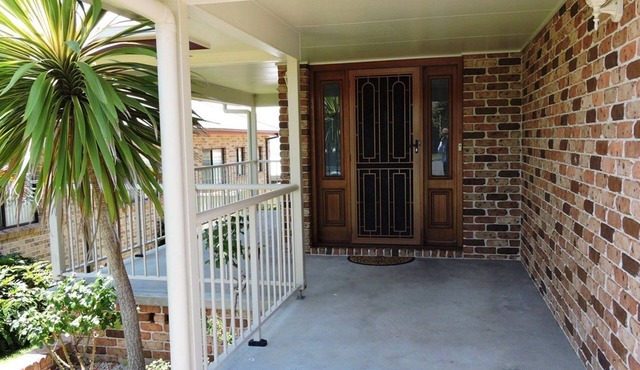 Oceans 12 Crescent Head