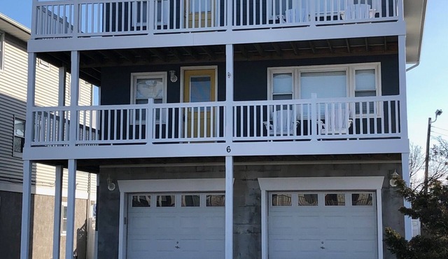 Oceanside - 2nd FL- UpperUnit located in the heart of Beach Haven Gardens, LBI