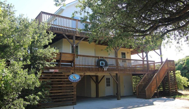 Oceanside, 5 BRs, Pool, Hot Tub, Close to Beach Access, T10, Surf N Duck