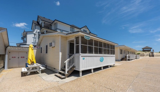 Oceanside Court by Kees Vacations
