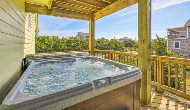 Oceanside Dog Friendly Home w/Hot Tub, Game Room, and Wet Bar. Island Stylin'!