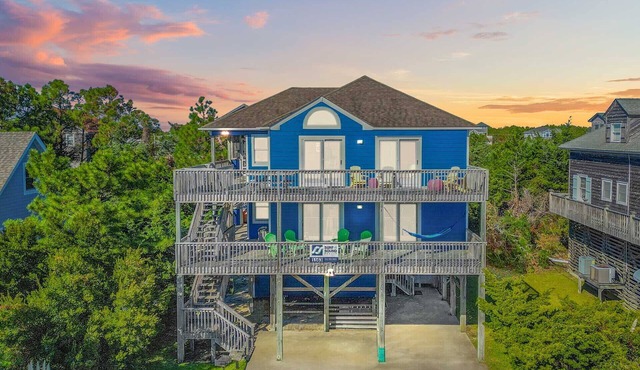 Oceanside Dog Friendly Home w/Hot Tub, Screen Porch, Media Room, Beach Nearby