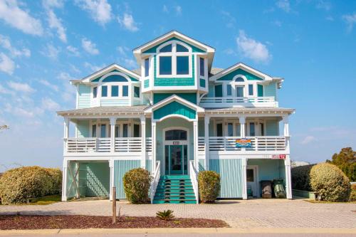 Oceanside, ELEVATOR, Indoor-Outdoor pool, Sauna, Rec Room, Media Room, BH12, Celtic Tides