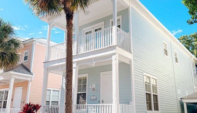 Oceanside Getaway: Beautiful Home with Boat Slip, Pool & Beach - Gated community