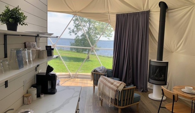 Oceanside Glamping Dome near Lunenburgnn