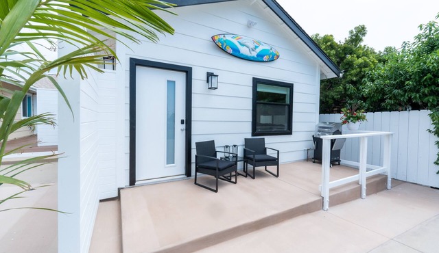 OCEANSIDE HAPPY HULA RETREATnNew build - 1bed/1bath located 1.5 miles from Pier!