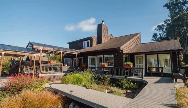 Oceanside Oasis 4br&4ba with Game Room