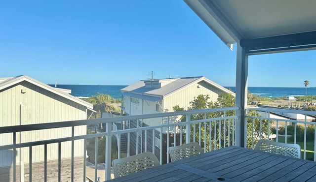 Oceanside Oasis at Caves Beach Villas