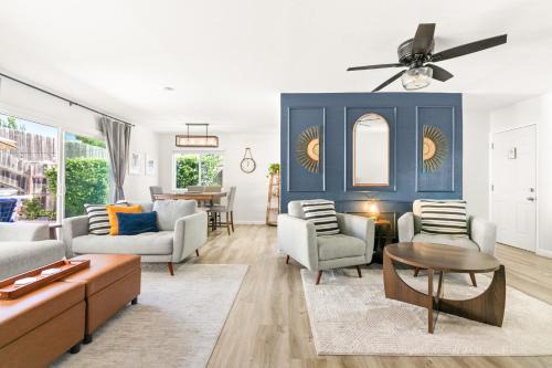 Oceanside Oasis - King Bed, Pet Friendly, Fire Pit