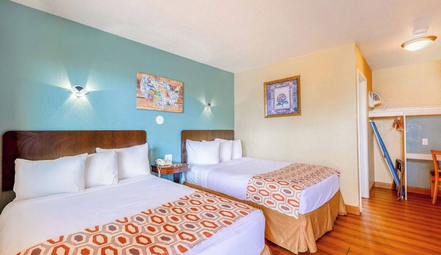 Oceanside Retreat + Beach Access – 2 Budget-Friendly Rooms