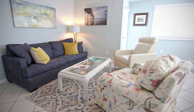 OCEANSIDE: RIGHT ON THE BEACH!