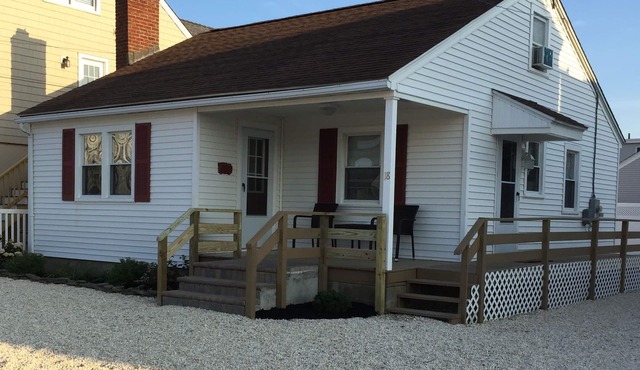 Oceanside Single Family Home with patio & big yard. Great location!