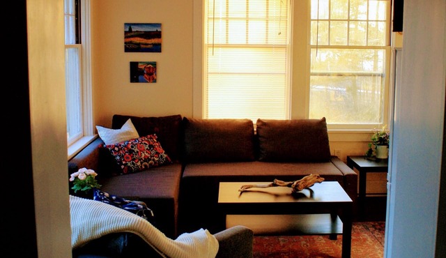 Oceanside Vacation Cottage