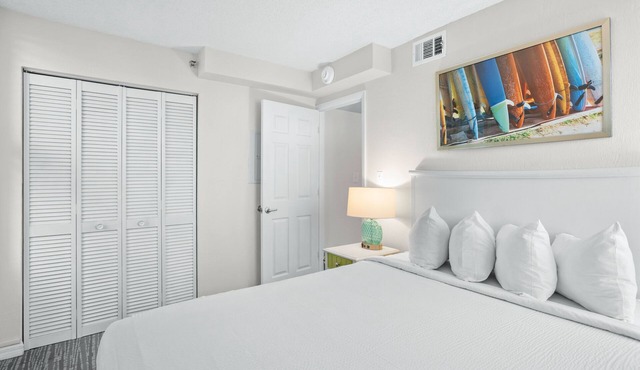 Oceanview 2BR Condo by Beach Access