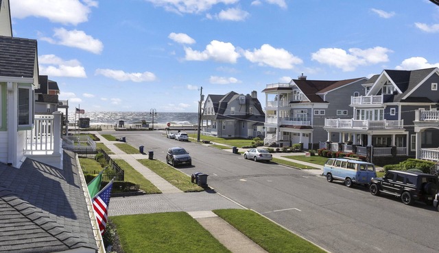 Oceanview 4 HOUSES to BEACH! 6 beach passes, chairs, towels, umbrellas included